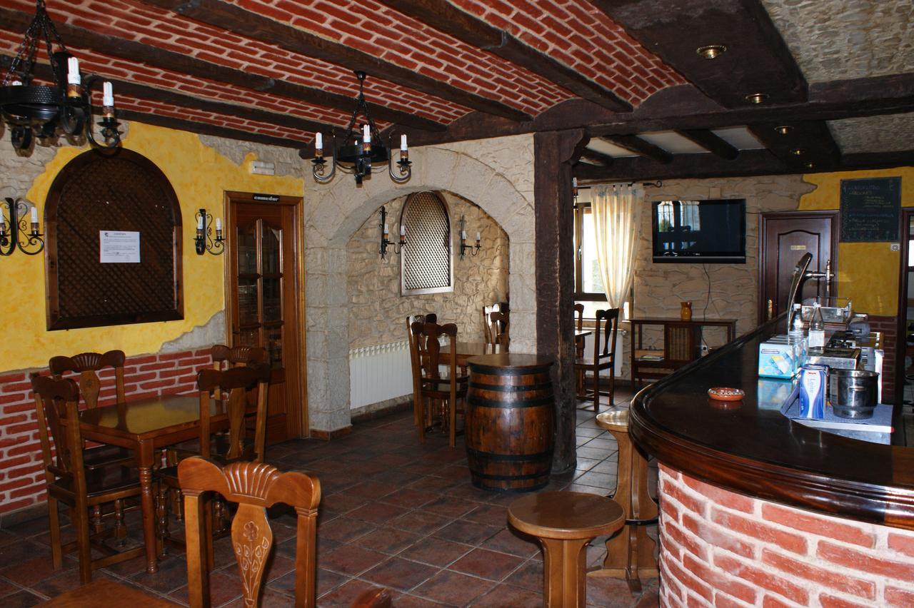 Hostal Carazo Torquemada ภายนอก รูปภาพ
